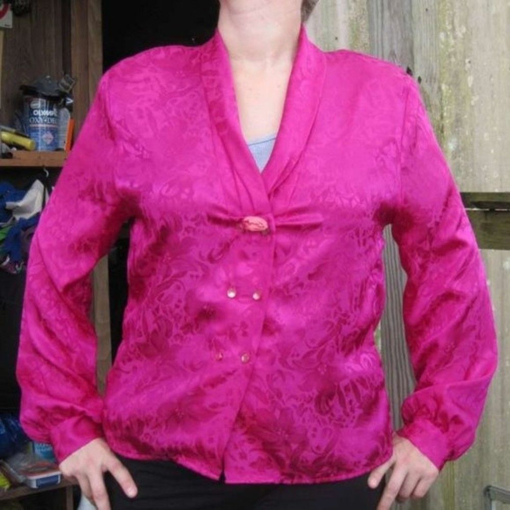 Petites Ann Hill M Polyester Rose Accent Button Blouse Shirt Top Shoulder Pads